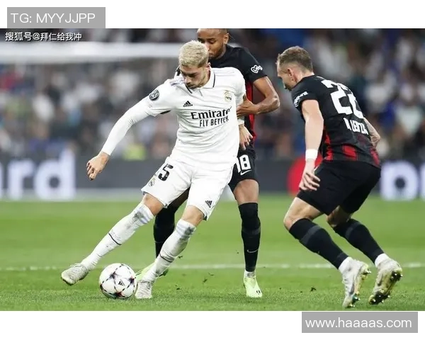 皇马与阿贾克斯激战成平比分揭晓双方表现引发热议 皇马与阿贾克斯激战成平比分揭晓双方表现引发热议